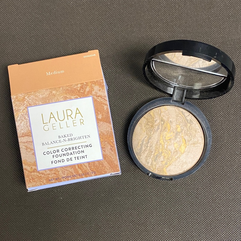 Laura Geller Medium Baked Balance-n-Brighten Foundation